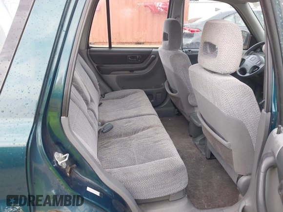 1998 Honda CR-V LX with VIN JHLRD184XWC035146, listed as a IAAI auction lot 41942656 with 261,767 mi miles. Bid and sale history available at carsss.com. Image 8.