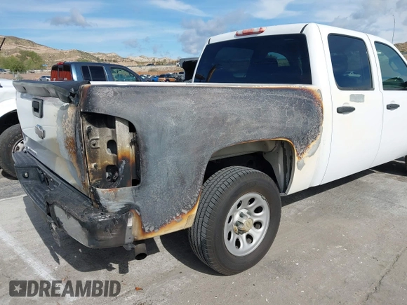 2007 Chevrolet Silverado 1500 Work Truck with VIN 2GCEC13C671558491, listed as a IAAI auction lot 41365136 with 135,260 mi miles and . Bid and sale history available at DreamBid. Image 6.