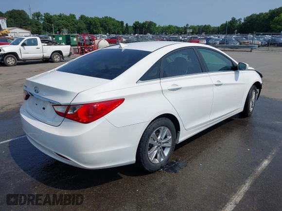 2013 Hyundai Sonata GLS with VIN 5NPEB4AC0DH566586, listed as a IAAI auction lot 42329993 with 118,089 mi miles and . Bid and sale history available at DreamBid. Image 4.