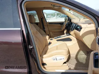 2016 Porsche Macan S with VIN WP1AB2A57GLB53955, listed as a IAAI auction lot 42150941 with 82,613 mi miles and . Bid and sale history available at DreamBid. Image 5.