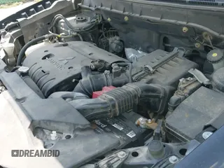2019 Mitsubishi Outlander ES z VIN JA4AP3AU9KU006226, wystawiony jako IAAI lot #42941614 z przebiegiem 143 557 mil mil oraz . Historia ofert i sprzedaży dostępna na DreamBid. Obrazek 19.