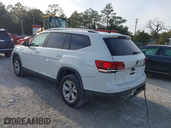 2018 Volkswagen Atlas SE with VIN 1V2DR2CA6JC526557, listed as a IAAI auction lot 41420788 with 135,149 mi miles and . Bid and sale history available at DreamBid. Image 3.