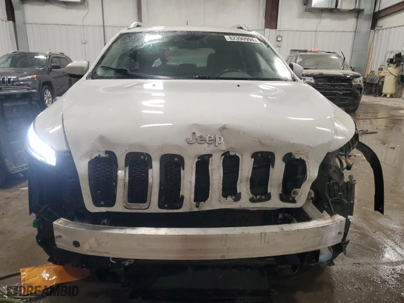 2016 Jeep Cherokee Limited with VIN 1C4PJMDS8GW228396, listed as a Copart auction lot 82390994 with 97,981 mi miles and Clean Title. Bid and sale history available at carsss.com. Image 5.