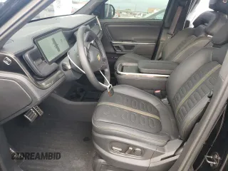 2023 Rivian R1T Adventure with VIN 7FCTGBAA4PN029939, listed as a Copart auction lot 78209134 with 3,681 mi miles and Salvage Title. Bid and sale history available at carsss.com. Image 7.