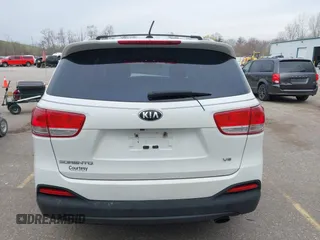 2016 Kia Sorento LX z VIN 5XYPGDA56GG094546, wystawiony jako IAAI lot #42104445 z przebiegiem 153 278 mil mil oraz . Historia ofert i sprzedaży dostępna na DreamBid. Obrazek 17.