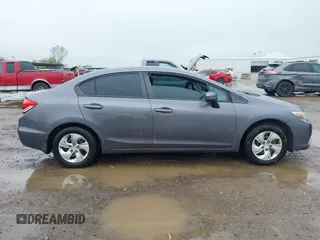 2015 Honda Civic LX z VIN 19XFB2F5XFE118690, wystawiony jako IAAI lot #41963673 z przebiegiem 112 777 mil mil oraz . Historia ofert i sprzedaży dostępna na DreamBid. Obrazek 13.