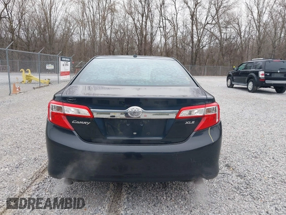 2014 Toyota Camry SE with VIN 4T1BK1FK7EU548333, listed as a IAAI auction lot 41598278 with 119,534 mi miles. Bid and sale history available at carsss.com. Image 16.