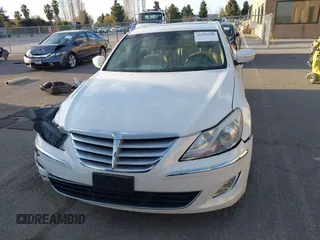 2013 Hyundai Genesis 3.8L with VIN KMHGC4DD0DU237513, listed as a IAAI auction lot 41329930 with 186,770 mi miles and . Bid and sale history available at DreamBid. Image 13.