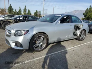 2020 Mercedes-Benz E 350 z VIN WDDZF8DB5LA715022, wystawiony jako Copart lot #81267464 z przebiegiem 74 580 mil mil oraz Szkoda całkowita • Salvage title. Historia ofert i sprzedaży dostępna na DreamBid. Obrazek 1.