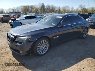 2011 BMW 7 Series 750i xDrive с VIN WBAKC6C59BC394610, выставлен на аукционе Copart как лот 52459035 с пробегом 171 581 миль миль и Списание • Salvage title. История ставок и продаж доступна на DreamBid. Изображение 1.