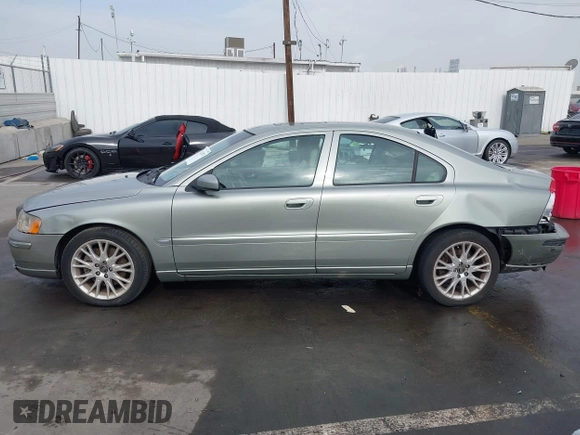 2006 Volvo S60 2.4L Turbo with VIN YV1RS547X62555387, listed as a IAAI auction lot 41216578 with 126,250 mi miles. Bid and sale history available at carsss.com. Image 14.