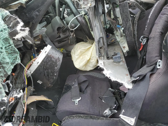 2005 Chevrolet Corvette z VIN 1G1YY22U855109042, wystawiony jako Copart lot #53326665 z przebiegiem Nie podano mil oraz Szkoda całkowita • Salvage title. Historia ofert i sprzedaży dostępna na DreamBid. Obrazek 7.