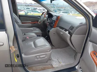 2006 Toyota Sienna XLE with VIN 5TDZA22C76S393704, listed as a IAAI auction lot 42062448 with 170,735 mi miles. Bid and sale history available at carsss.com. Image 5.