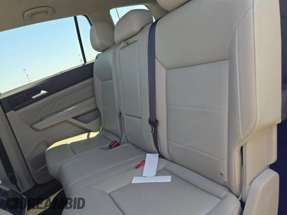2023 Volkswagen Atlas SE z VIN 1V2HR2CA4PC526289, wystawiony jako IAAI lot #42734426 z przebiegiem 46 454 mil mil oraz . Historia ofert i sprzedaży dostępna na DreamBid. Obrazek 30.