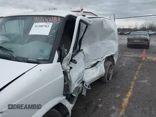 2004 Chevrolet Astro Cargo Van with VIN 1GCDM19X44B123208, listed as a IAAI auction lot 41200783 with 203,221 mi miles. Bid and sale history available at carsss.com. Image 12.