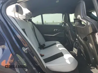 2024 BMW M3 Competition xDrive z VIN WBS43AY03RFS02658, wystawiony jako Copart lot #56328425 z przebiegiem 9 139 mil mil oraz Szkoda całkowita • Salvage title. Historia ofert i sprzedaży dostępna na DreamBid. Obrazek 10.