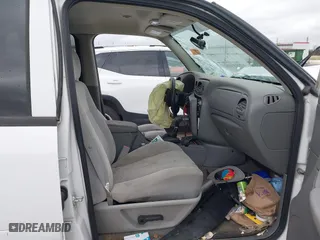 2008 Chevrolet TrailBlazer LT w/1LT with VIN 1GNDS13S982250178, listed as a IAAI auction lot 41816078 with 112,958 mi miles. Bid and sale history available at carsss.com. Image 5.