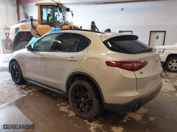 2020 Alfa Romeo Stelvio Sport with VIN ZASPAKAN7L7C97725, listed as a IAAI auction lot 41627878 with 43,523 mi miles. Bid and sale history available at carsss.com. Image 3.