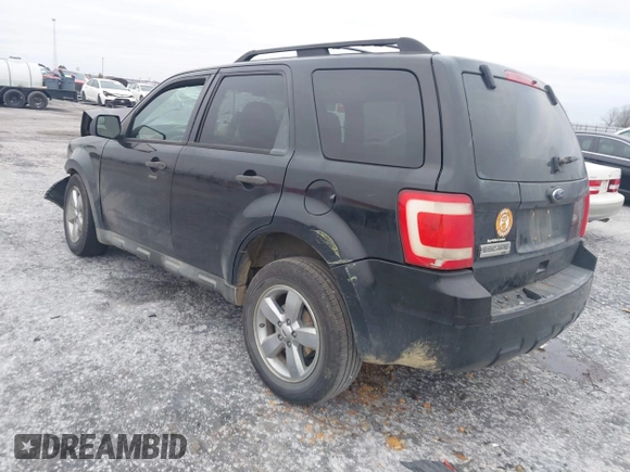 2011 Ford Escape XLT with VIN 1FMCU0D71BKA19572, listed as a IAAI auction lot 41226720 with 1 mi miles. Bid and sale history available at carsss.com. Image 3.