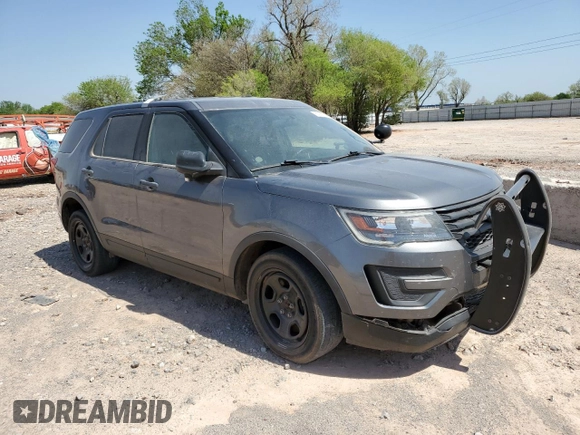 2017 Ford Police Interceptor Utility z VIN 1FM5K8AR0HGE30329, wystawiony jako Copart lot #50967265 z przebiegiem 156 692 mil mil oraz Szkoda całkowita • Salvage title. Historia ofert i sprzedaży dostępna na DreamBid. Obrazek 4.