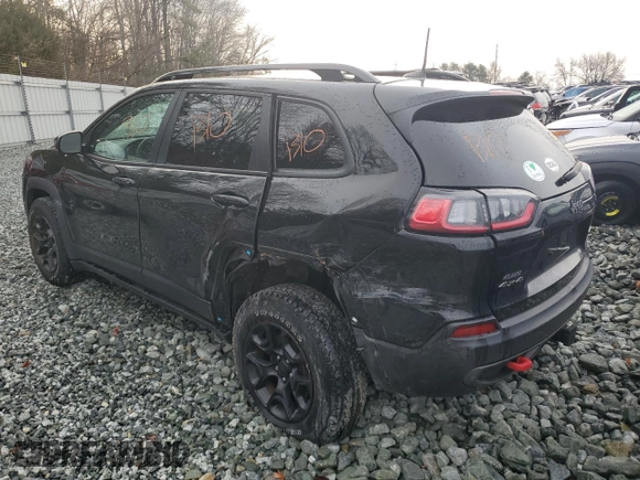 2022 Jeep Cherokee Trailhawk with VIN 1C4PJMBX7ND550115, listed as a Copart auction lot 41688785 with 25,272 mi miles and Salvage Title. Bid and sale history available at DreamBid. Image 2.