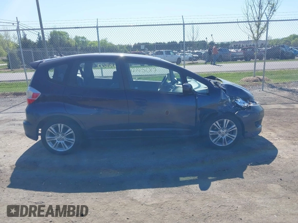 2010 Honda Fit Sport with VIN JHMGE8H6XAC032668, listed as a IAAI auction lot 42145017 with 172,922 mi miles and . Bid and sale history available at DreamBid. Image 13.