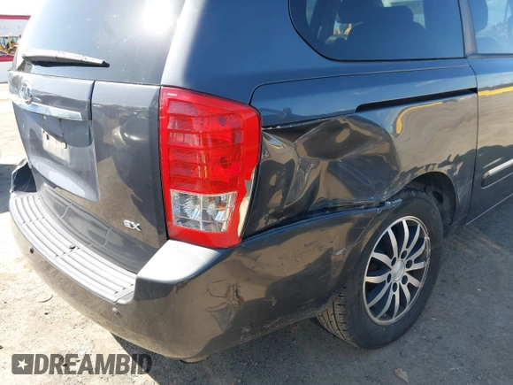 2012 Kia Sedona EX with VIN KNDMH4C79C6465307, listed as a IAAI auction lot 41958886 with 146,130 mi miles. Bid and sale history available at carsss.com. Image 6.
