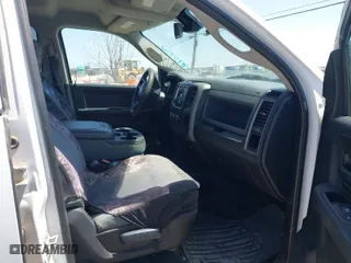 2018 Ram 2500 Tradesman with VIN 3C6UR5HL4JG287673, listed as a IAAI auction lot 41954501 with 155,340 mi miles. Bid and sale history available at carsss.com. Image 5.