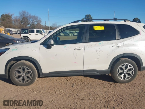 2019 Subaru Forester Premium with VIN JF2SKAEC2KH521416, listed as a IAAI auction lot 41392632 with 101,052 mi miles. Bid and sale history available at carsss.com. Image 14.