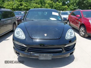 2012 Porsche Cayenne z VIN WP1AA2A26CLA06173, wystawiony jako IAAI lot #42262866 z przebiegiem 179 722 mil mil oraz . Historia ofert i sprzedaży dostępna na DreamBid. Obrazek 13.