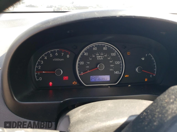 2010 Hyundai Elantra GLS z VIN KMHDU4AD1AU940571, wystawiony jako Copart lot #60626355 z przebiegiem 216 393 mil mil oraz Szkoda całkowita • Salvage title. Historia ofert i sprzedaży dostępna na DreamBid. Obrazek 9.