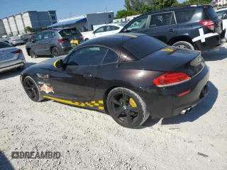 2015 BMW Z4 sDrive28i z VIN WBALL5C58FP557714, wystawiony jako Copart lot #56955565 z przebiegiem 107 962 mil mil oraz Szkoda całkowita • Salvage title. Historia ofert i sprzedaży dostępna na DreamBid. Obrazek 2.