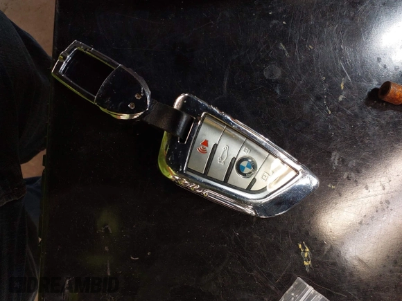 2021 BMW X5 M z VIN 5YMJU0C04M9F63827, wystawiony jako IAAI lot #42351633 z przebiegiem 31 232 mil mil oraz . Historia ofert i sprzedaży dostępna na DreamBid. Obrazek 11.