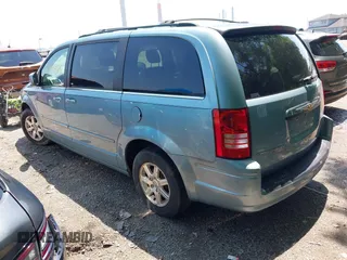 2008 Chrysler Town & Country Touring with VIN 2A8HR54P28R760003, listed as a IAAI auction lot 42464375 with 154,354 mi miles and . Bid and sale history available at DreamBid. Image 3.