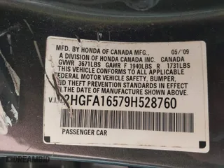 2009 Honda Civic Sdn LX with VIN 2HGFA16579H528760, listed as a IAAI auction lot 41832667 with 262,153 mi miles. Bid and sale history available at carsss.com. Image 9.