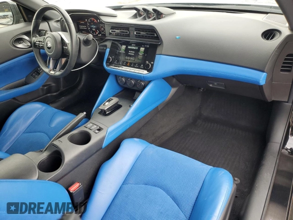 2024 Nissan Z Performance z VIN JN1BZ4BH6RM361251, wystawiony jako Copart lot #54354075 z przebiegiem 21 289 mil mil oraz Szkoda całkowita • Salvage title. Historia ofert i sprzedaży dostępna na DreamBid. Obrazek 8.