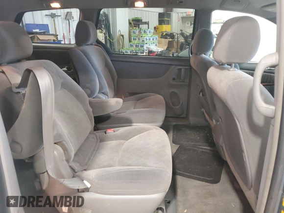 2005 Toyota Sienna XLE with VIN 5TDZA22C25S247726, listed as a Copart auction lot 45957875 with 231,902 mi miles and Salvage Title. Bid and sale history available at carsss.com. Image 11.