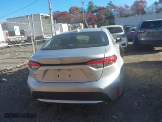 2022 Toyota Corolla LE with VIN JTDEPMAEXNJ198817, listed as a IAAI auction lot 40839711 with 15,629 mi miles. Bid and sale history available at carsss.com. Image 17.