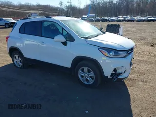 2022 Chevrolet Trax LT with VIN KL7CJPSM1NB548083, listed as a IAAI auction lot 41453666 with 78,721 mi miles. Bid and sale history available at carsss.com. Image 1.