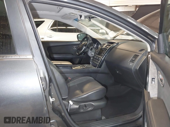 2013 Mazda CX-9 Touring z VIN JM3TB3CV0D0415199, wystawiony jako IAAI lot #42029040 z przebiegiem 154 404 mil mil oraz . Historia ofert i sprzedaży dostępna na DreamBid. Obrazek 5.