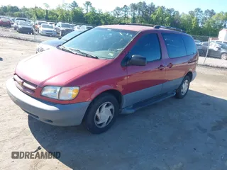 1998 Toyota Sienna LE with VIN 4T3ZF13CXWU003140, listed as a IAAI auction lot 42218556 with 230,679 mi miles and . Bid and sale history available at DreamBid. Image 2.