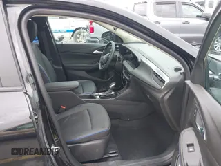 2025 Buick Encore GX Sport Touring with VIN KL4AMDSL4SB011320, listed as a IAAI auction lot 41490736 with 4,839 mi miles and . Bid and sale history available at DreamBid. Image 5.
