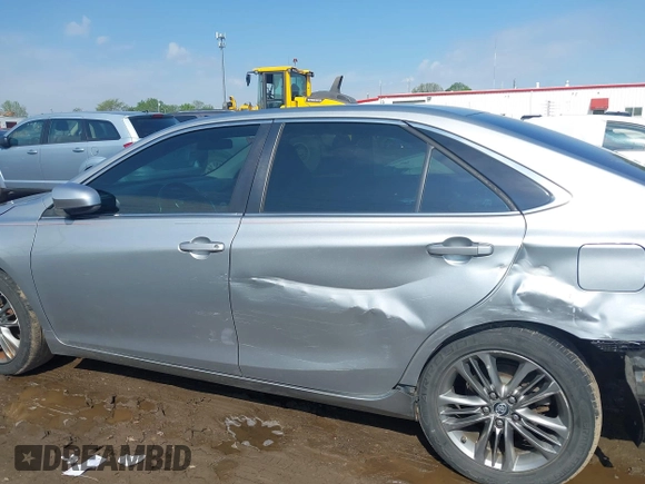 2015 Toyota Camry XLE with VIN 4T1BF1FK9FU912662, listed as a IAAI auction lot 42167247 with 206,295 mi miles and . Bid and sale history available at DreamBid. Image 15.
