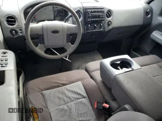 2004 Ford F-150 STX with VIN 1FTRX02W74KC08388, listed as a Copart auction lot 87290524 with 189,003 mi miles and Salvage title. Bid and sale history available at DreamBid. Image 8.