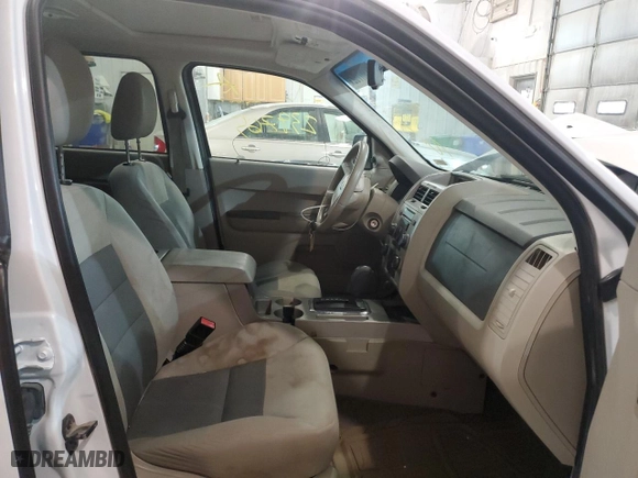 2008 Ford Escape XLT with VIN 1FMCU93Z78KE20978, listed as a Copart auction lot 68753392 with 239,765 mi miles and Non Repairable. Bid and sale history available at carsss.com. Image 5.