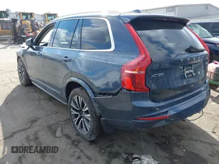 2021 Volvo XC90 Momentum with VIN YV4102PK3M1716878, listed as a IAAI auction lot 41420900 with 49,075 mi miles. Bid and sale history available at carsss.com. Image 3.