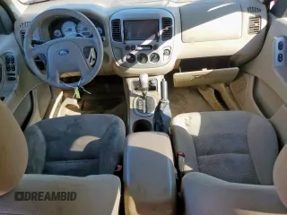 2005 Ford Escape XLT с VIN 1FMYU93185KE31449, выставлен на аукционе Copart как лот 57763225 с пробегом 249 819 миль миль и Списание • Salvage title. История ставок и продаж доступна на DreamBid. Изображение 8.