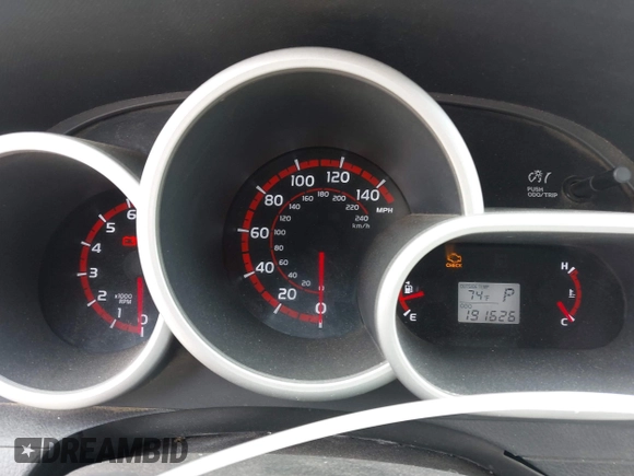 2010 Toyota Matrix S z VIN 2T1KE4EE1AC045560, wystawiony jako IAAI lot #42397223 z przebiegiem 191 626 mil mil oraz . Historia ofert i sprzedaży dostępna na DreamBid. Obrazek 7.