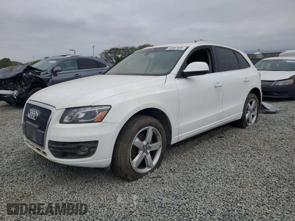 2011 Audi Q5 Premium Plus z VIN WA1LFAFP4BA025996, wystawiony jako Copart lot #52697935 z przebiegiem 144 691 mil mil oraz Szkoda całkowita • Salvage title. Historia ofert i sprzedaży dostępna na DreamBid. Obrazek 1.