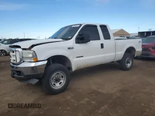 2002 Ford Super Duty F-250 XL with VIN 1FTNX21F32EA86801, listed as a Copart auction lot 47337215 with 236,410 mi miles and Salvage Title. Bid and sale history available at carsss.com. Image 1.